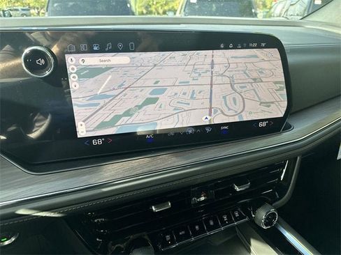 New 2026 Chevrolet Suburban LS image 20