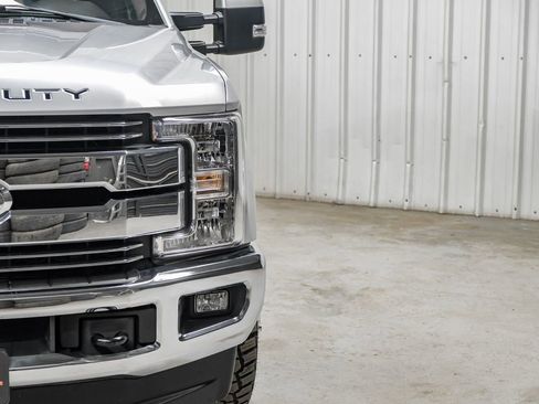 Used 2019 Ford F350 Lariat w/ Lariat Value Package AWD/4WD image 51