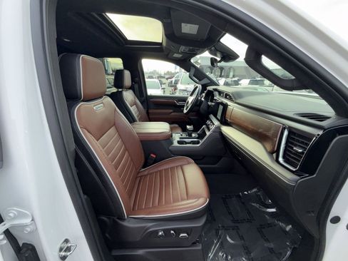 Used 2024 GMC Sierra 1500 Denali Ultimate image 28