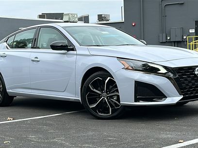 New 2025 Nissan Altima 2.5 SR