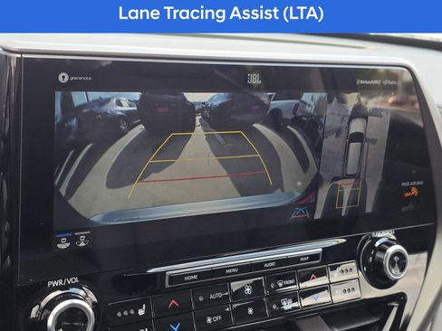 Used 2020 Toyota Highlander Limited image 26