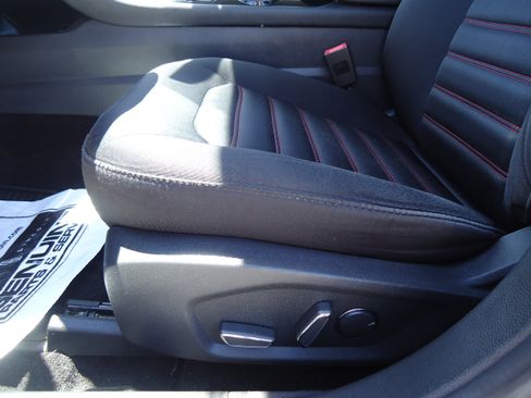 Used 2015 Ford Fusion SE FWD image 22