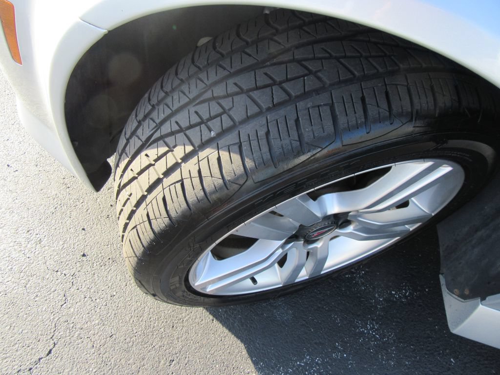 Used 2009 Pontiac G8 w/ Premium Package RWD image 12