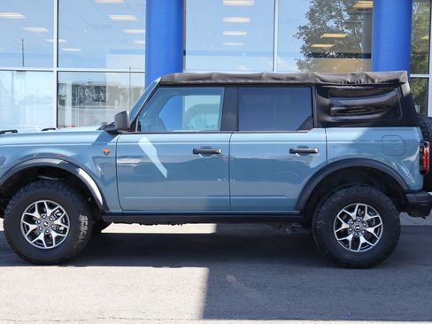 Used 2022 Ford Bronco Badlands AWD/4WD image 2