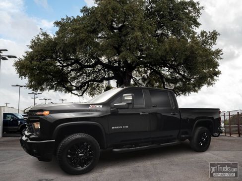 Used 2025 Chevrolet Silverado 2500 Custom w/ Z71 Off-Road Package AWD/4WD image 1