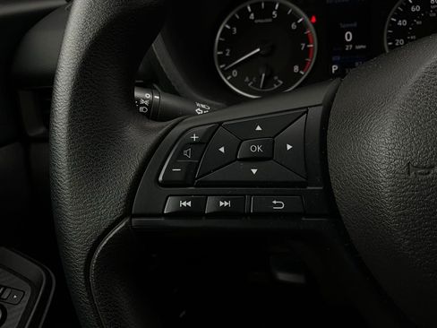 Used 2025 Nissan Sentra S image 29