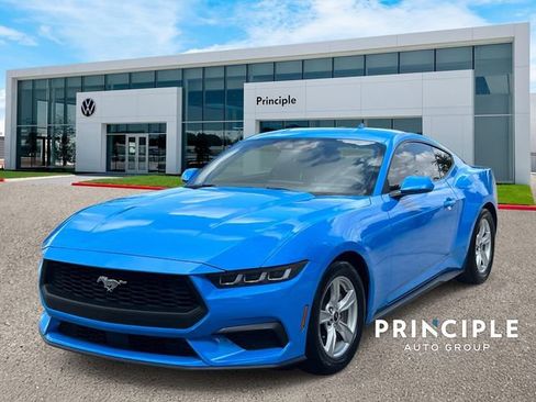 Used 2024 Ford Mustang Coupe RWD image 1
