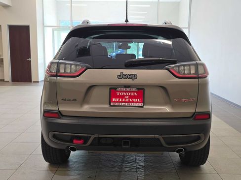 Used 2019 Jeep Cherokee Trailhawk w/ Trailer Tow Group AWD/4WD image 5
