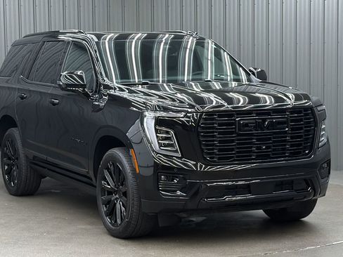 Used 2026 GMC Yukon Denali w/ Sun & Power Step Package AWD/4WD image 7