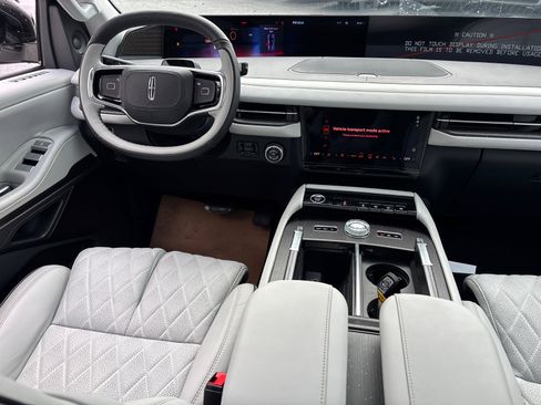 New 2026 Lincoln Navigator Black Label AWD/4WD image 30