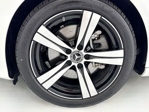 Used 2025 Mercedes-Benz C 300 Sedan image 28