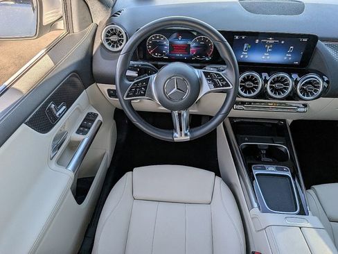 Used 2025 Mercedes-Benz GLA 250 image 23