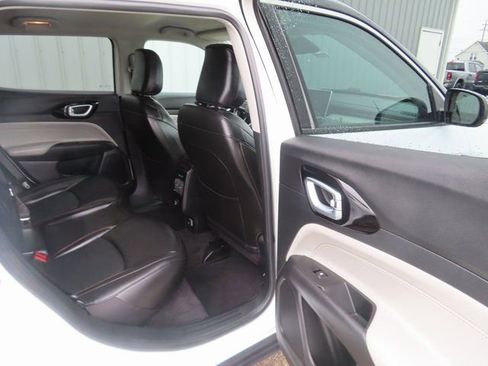 Used 2022 Jeep Compass Limited image 28