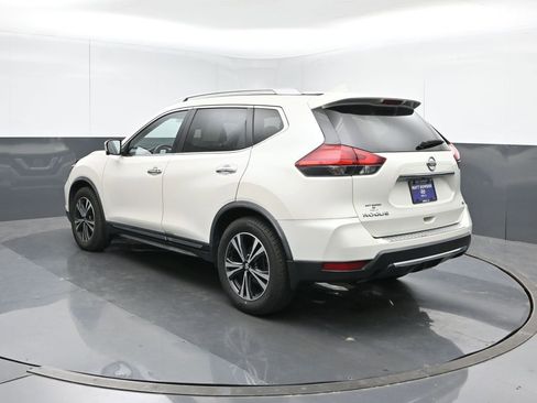Used 2017 Nissan Rogue SL w/ SL Premium Package image 4