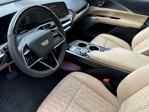 Certified 2024 Cadillac Lyriq Luxury w/ Nappa Leather Package image 10