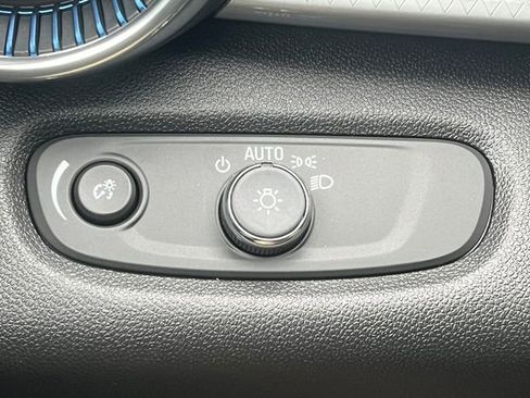 New 2026 Chevrolet Trax LT image 12