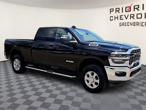 Used 2025 RAM 2500 Big Horn AWD/4WD image 2