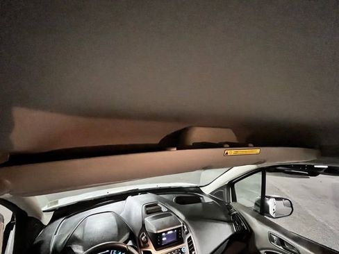 Used 2022 Ford Transit Connect XL image 31