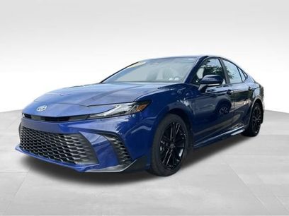 Used 2025 Toyota Camry SE w/ Multimedia Upgrade Package