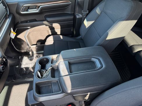 Used 2022 Chevrolet Silverado 1500 LT image 14