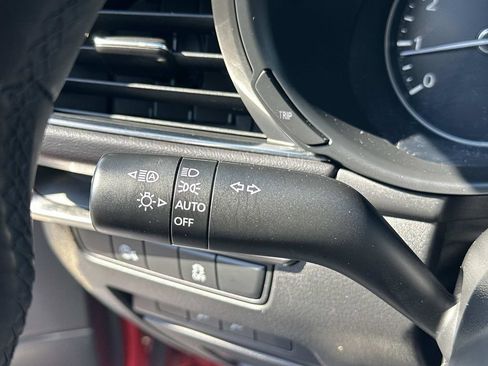 Used 2025 MAZDA MAZDA3 s FWD image 25