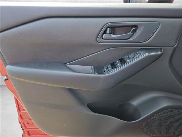 Certified 2025 Nissan Rogue S AWD/4WD image 11