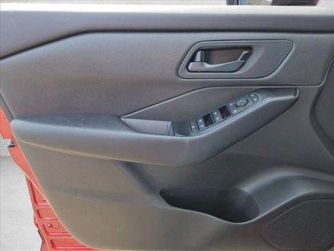 Certified 2025 Nissan Rogue S AWD/4WD image 11