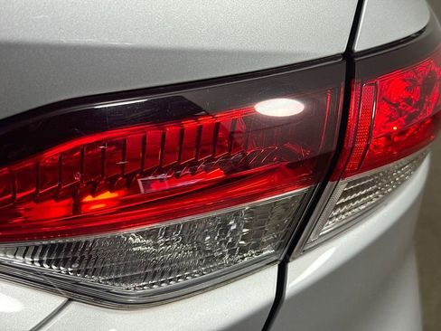 Used 2020 Toyota Corolla LE FWD image 30