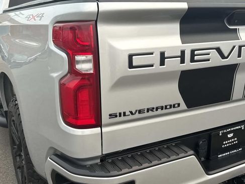 Used 2022 Chevrolet Silverado 1500 Custom w/ Rally Edition AWD/4WD image 9