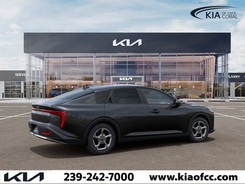 New 2026 Kia K4 FWD image 6