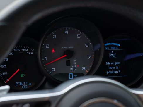 Certified 2021 Porsche Macan S image 23