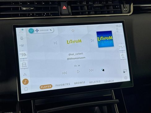 Used 2026 Land Rover Range Rover Evoque S image 15