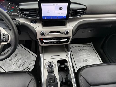 Used 2024 Ford Explorer XLT w/ Equipment Group 202A image 11