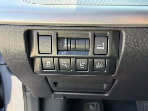 Used 2018 Subaru Outback 2.5i Premium AWD/4WD image 8