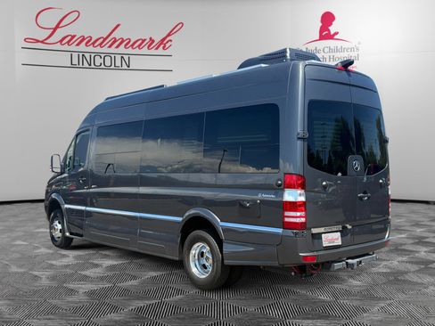 Used 2018 Mercedes-Benz Sprinter 3500 image 3