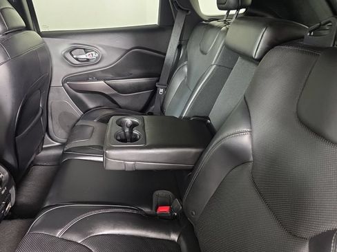 Used 2019 Jeep Cherokee Limited AWD/4WD image 30