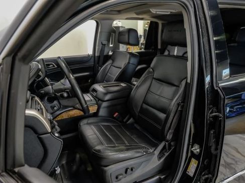 Used 2015 GMC Yukon Denali w/ Touring Package AWD/4WD image 43