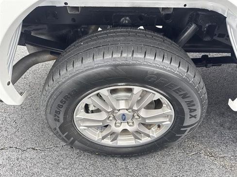 Used 2019 Ford F150 Lariat w/ Trailer Tow Package image 9