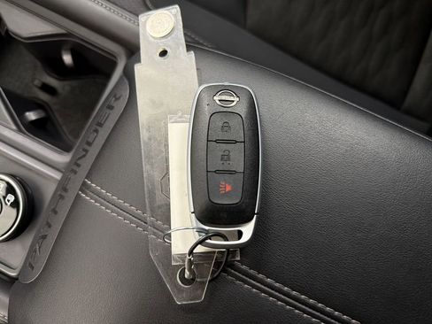 Certified 2025 Nissan Pathfinder S image 28