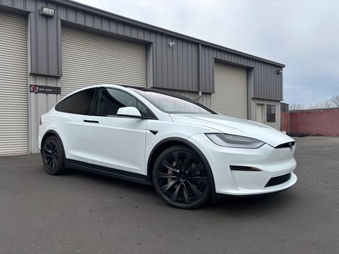 Used 2022 Tesla Model X image 2