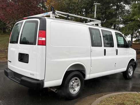 New 2025 Chevrolet Express 2500 w/ Driver Convenience Package image 5