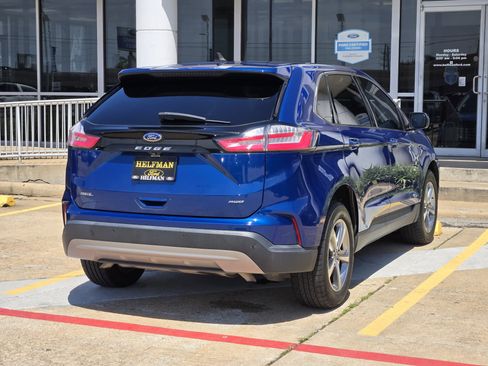 Used 2022 Ford Edge SEL w/ Convenience Package AWD/4WD image 4