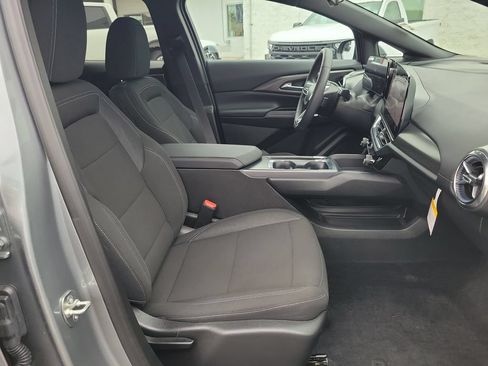 Used 2026 Chevrolet Equinox EV LT FWD image 17