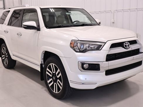 Used 2016 Toyota 4Runner Limited AWD/4WD image 3