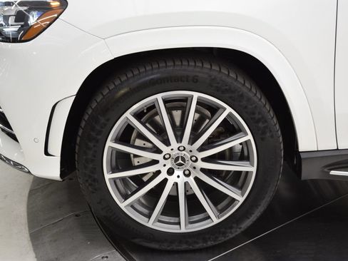 Certified 2023 Mercedes-Benz GLS 450 4MATIC image 12