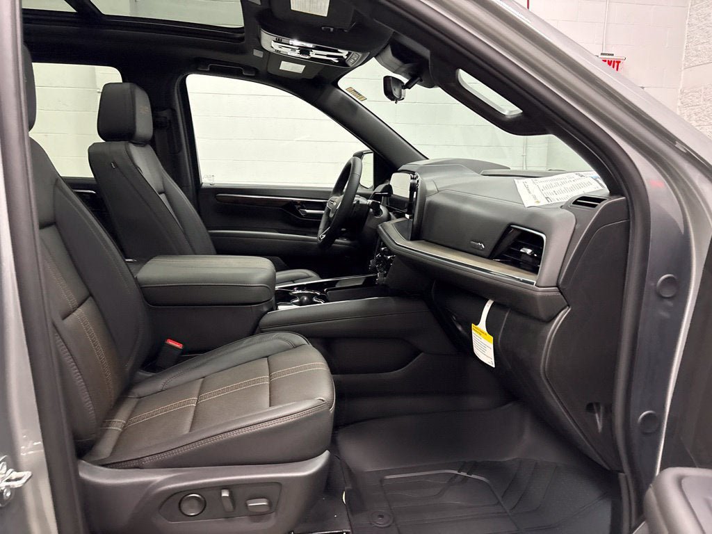 New 2027 Chevrolet Tahoe High Country w/ Sun And Tow Package AWD/4WD image 35