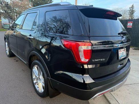 Used 2017 Ford Explorer Limited w/ Equipment Group 301A image 5