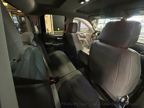 Used 2021 Chevrolet Silverado 1500 Custom AWD/4WD image 19