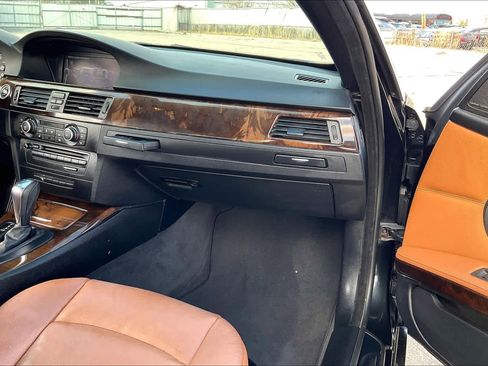 Used 2013 BMW 328i Convertible image 17