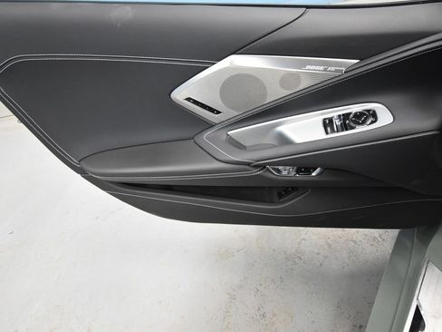 Used 2024 Chevrolet Corvette Stingray Preferred Cpe w/ Battery Protection Package image 4